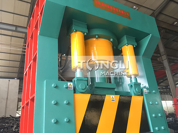 15231711811855.jpg 龙门剪切机-8.jpg